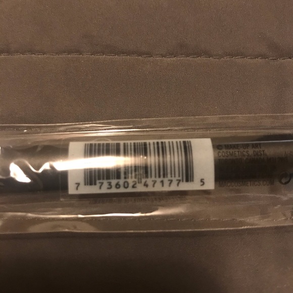 MAC brush#106s - Picture 3 of 4